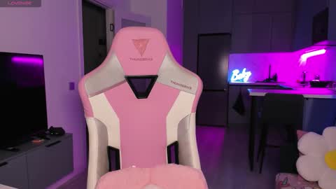 Snapshot of wowlovie666 chatting on October 2025 02:01:02 AM Emi online show from October 2025 02:01:02 AM