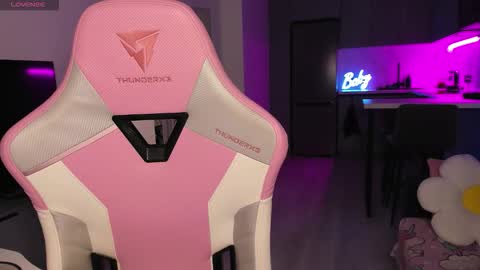 Snapshot of wowlovie666 chatting on November 2025 07:59:02 PM Emi online show from November 2025 07:59:02 PM