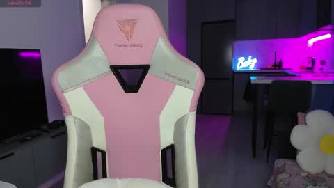 Snapshot of wowlovie666 chatting on December 2025 04:03:02 PM Emi online show from December 2025 04:03:02 PM