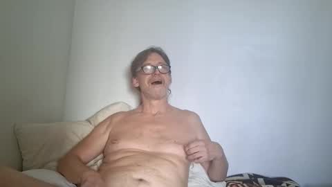 Snapshot of wowzy1 chatting on April 2026 11:02:01 PM wowzy1 online show from April 2026 11:02:01 PM