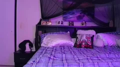 Crystal Lake online show from May 2026 07:27:02 AM