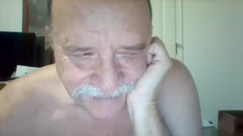 Snapshot of wvmountainlover chatting on January 2025 02:22:01 AM wvmountainlover online show from January 2025 02:22:01 AM