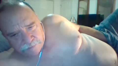 Snapshot of wvmountainlover chatting on January 2025 03:26:02 AM wvmountainlover online show from January 2025 03:26:02 AM