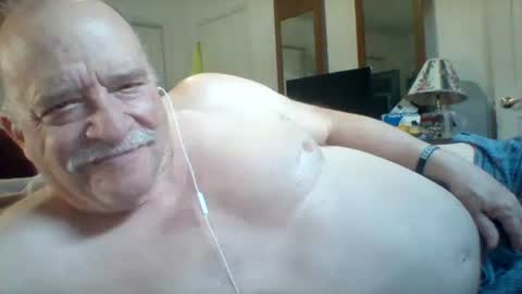 Snapshot of wvmountainlover chatting on February 2026 09:00:01 PM wvmountainlover online show from February 2026 09:00:01 PM