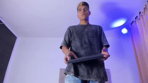 wyatt online show from September 2025 11:11:02 AM