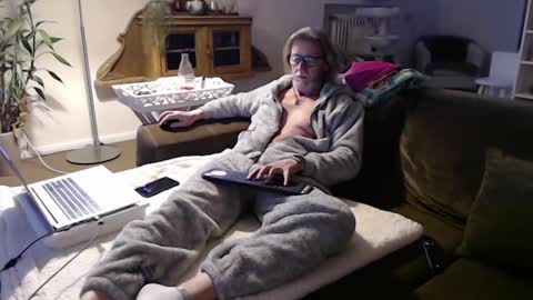 WyattEarp64 online show from January 2025 07:44:02 AM