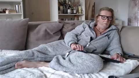 WyattEarp64 online show from November 2025 08:58:02 AM