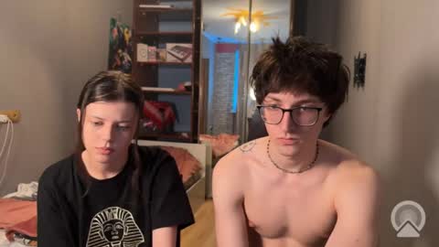 Snapshot of x_files_t chatting on January 2026 09:08:01 PM Philipp and Este online show from January 2026 09:08:01 PM