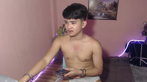 Snapshot of x_jemy22 chatting on November 2025 10:25:02 AM Jemy online show from November 2025 10:25:02 AM