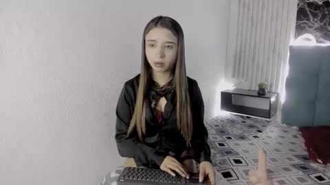 Snapshot of x_jules_ chatting on October 2025 12:31:01 AM x_jules_ online show from October 2025 12:31:01 AM