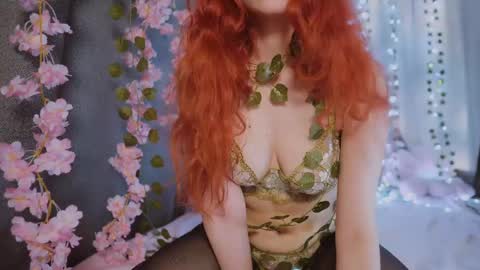 Snapshot of x_sexykitten666_x chatting on May 2026 04:06:02 PM Lucy online show from May 2026 04:06:02 PM