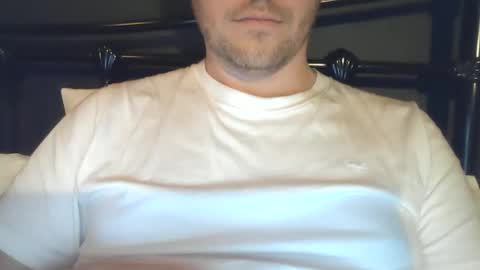 Snapshot of x_yes chatting on November 2025 08:52:02 PM x_yes online show from November 2025 08:52:02 PM