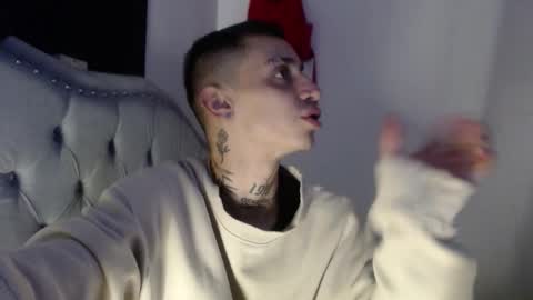 Snapshot of xalejo_max chatting on October 2025 08:42:02 PM xalejo_max online show from October 2025 08:42:02 PM