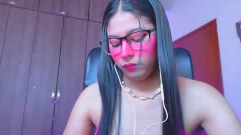XALLYSONX online show from July 2026 12:18:02 PM