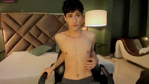 xam_collen online show from March 2026 05:39:01 PM