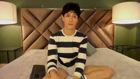 xam_collen online show from March 2026 01:27:01 PM