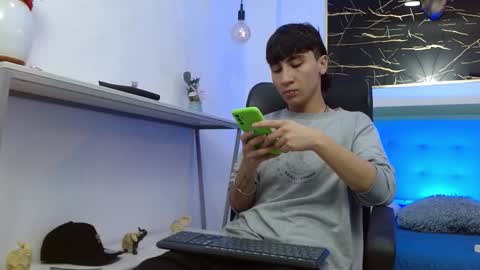 Snapshot of xandergrey8 chatting on February 2026 07:12:01 PM xandergrey8 online show from February 2026 07:12:01 PM