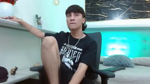 Snapshot of xandergrey8 chatting on February 2026 07:53:01 PM xandergrey8 online show from February 2026 07:53:01 PM