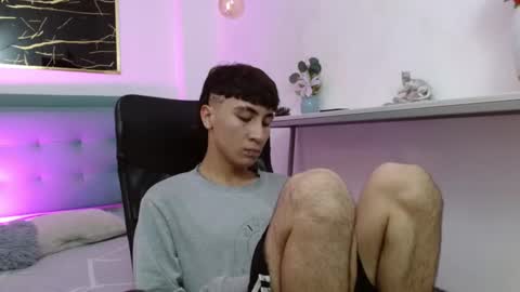 Snapshot of xandergrey8 chatting on February 2026 07:40:01 PM xandergrey8 online show from February 2026 07:40:01 PM