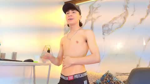 xandergrey8 online show from March 2026 07:44:01 PM