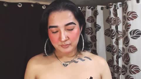 Snapshot of xasianempressx chatting on January 2025 07:11:01 PM Nira NOT INTO CHEAP GUYS online show from January 2025 07:11:01 PM