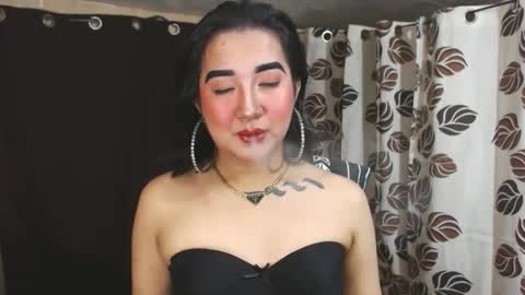 Snapshot of xasianempressx chatting on January 2025 08:56:01 PM Nira NOT INTO CHEAP GUYS online show from January 2025 08:56:01 PM