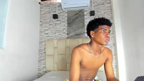 Snapshot of xavi_lee chatting on November 2025 08:05:01 PM XAVI online show from November 2025 08:05:01 PM