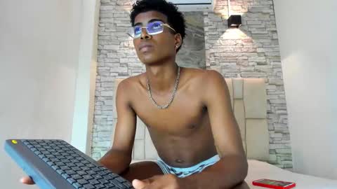 Snapshot of xavi_lee chatting on November 2025 08:34:02 PM XAVI online show from November 2025 08:34:02 PM