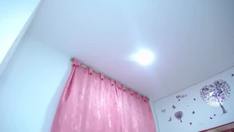 xayu online show from February 2025 02:31:01 AM