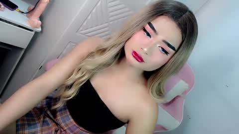 kianna online show from February 2025 12:30:01 AM