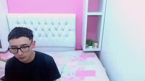xcoupleplayxx online show from April 2026 02:58:01 AM