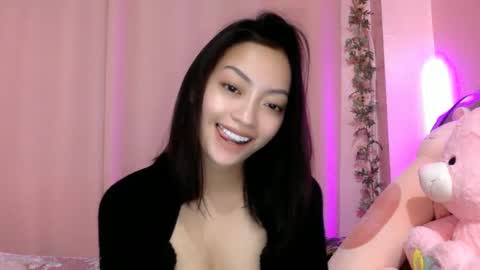 Sachi Cy online show from February 2025 02:59:02 PM