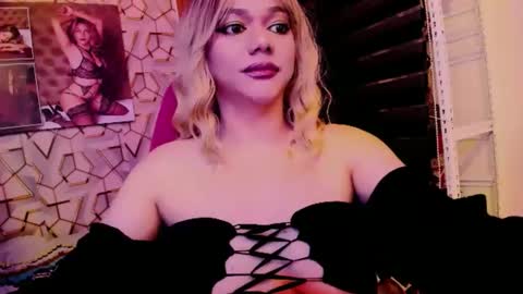 Snapshot of xdirtymistressx chatting on December 2025 05:40:02 PM XDirtymistressX online show from December 2025 05:40:02 PM
