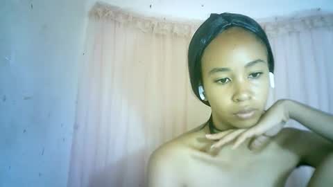 xenna610827 online show from January 2025 11:17:01 AM