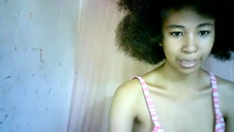 xenna610827 online show from March 2025 04:35:02 PM