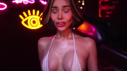 Snapshot of xforyoureyesonlyx chatting on January 2025 12:33:01 AM Anne online show from January 2025 12:33:01 AM