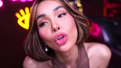 Snapshot of xforyoureyesonlyx chatting on February 2025 06:18:01 AM Anne online show from February 2025 06:18:01 AM