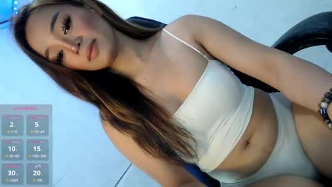 xhotlickerkiarax online show from September 2025 03:35:02 PM
