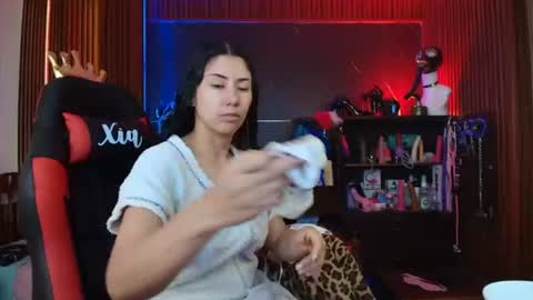 XiaQueen   I M online show from July 2026 12:09:01 PM