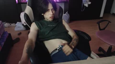 Snapshot of xice_boy chatting on December 2025 10:36:01 PM xIce Boy online show from December 2025 10:36:01 PM