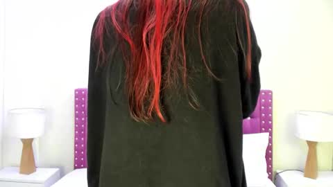 Snapshot of ximena_vasquez8 chatting on November 2025 12:05:01 AM Xime online show from November 2025 12:05:01 AM