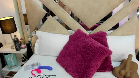 Snapshot of ximena_vasquez8 chatting on February 2026 03:10:01 AM Xime online show from February 2026 03:10:01 AM