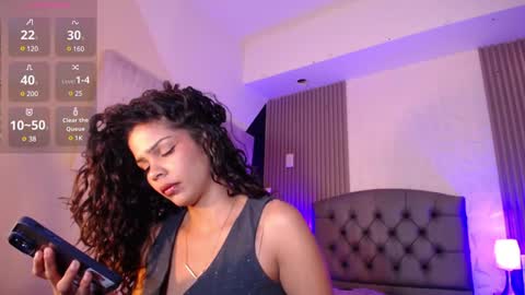 Snapshot of ximenaa_diaz chatting on January 2025 08:14:02 PM Mia Vega online show from January 2025 08:14:02 PM