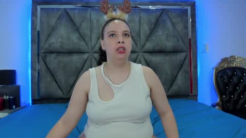 Snapshot of ximenarusso chatting on December 2024 06:51:01 AM online show from December 2024 06:51:01 AM