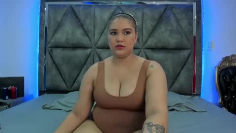 Snapshot of ximenarusso chatting on December 2024 03:14:02 AM online show from December 2024 03:14:02 AM