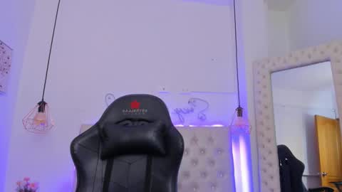 Snapshot of xiomara_cortes chatting on February 2025 07:42:02 AM xiomara_cortes online show from February 2025 07:42:02 AM