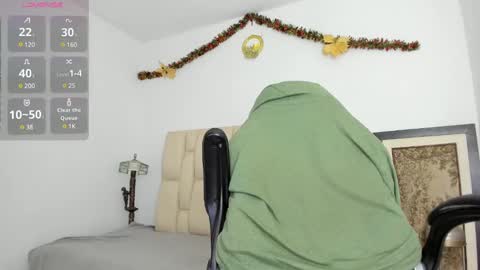 Snapshot of xkim_starx chatting on December 2024 04:12:02 AM welcome friends online show from December 2024 04:12:02 AM