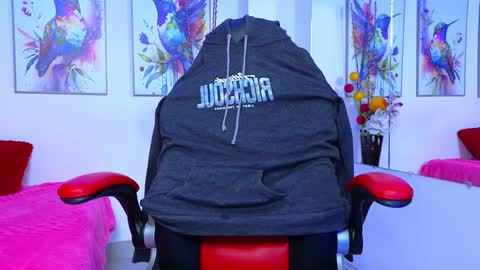 Snapshot of xkim_starx chatting on January 2025 03:42:01 AM welcome friends online show from January 2025 03:42:01 AM