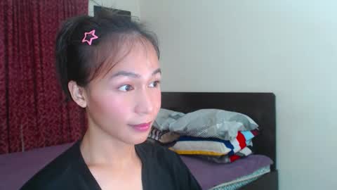 Snapshot of xlovely_destinyx chatting on December 2024 06:53:02 PM Alice online show from December 2024 06:53:02 PM