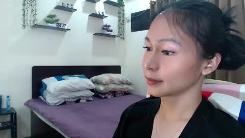 Snapshot of xlovely_destinyx chatting on May 2026 11:52:02 AM Alice online show from May 2026 11:52:02 AM